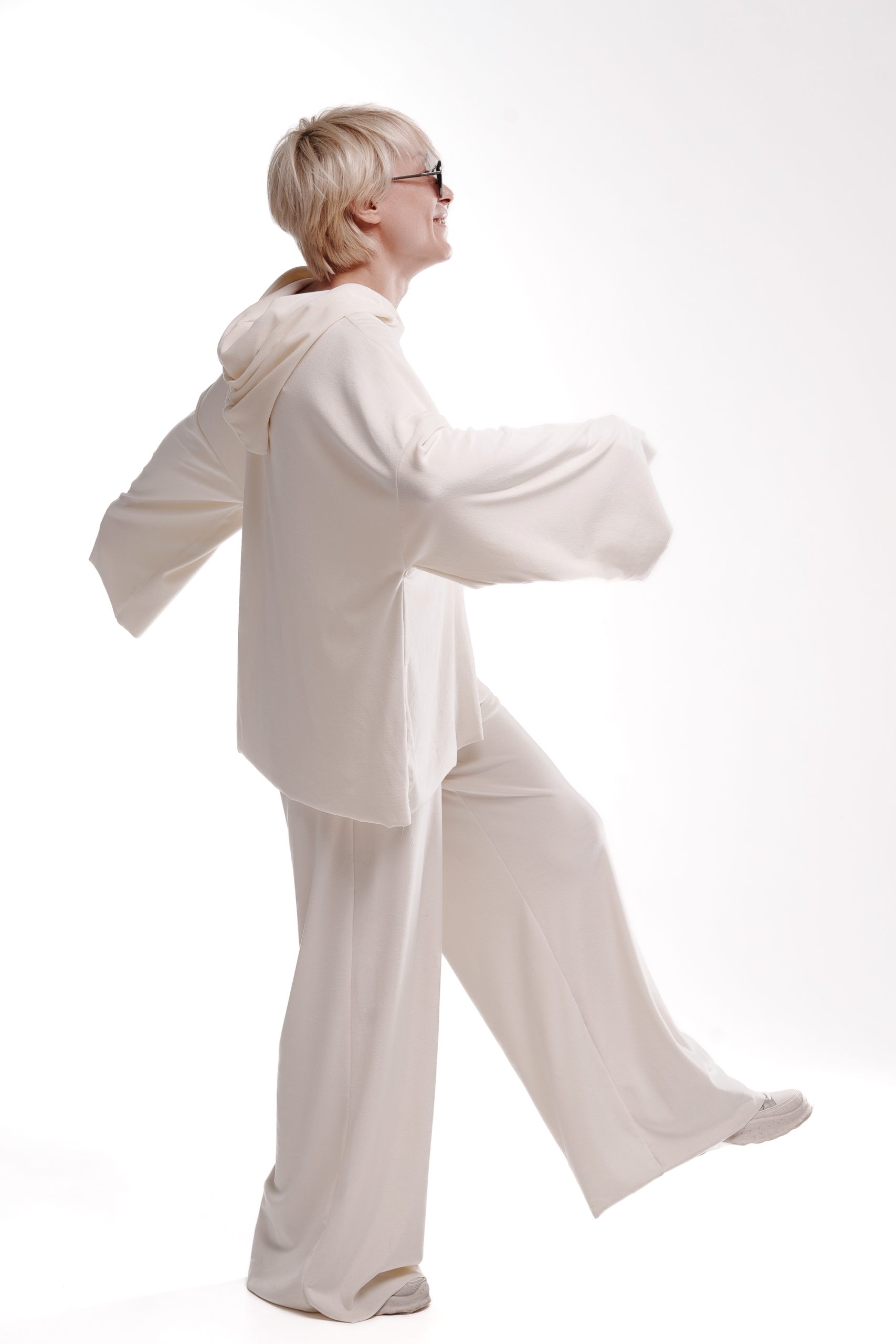 Костюм велюр сливочное масло овер