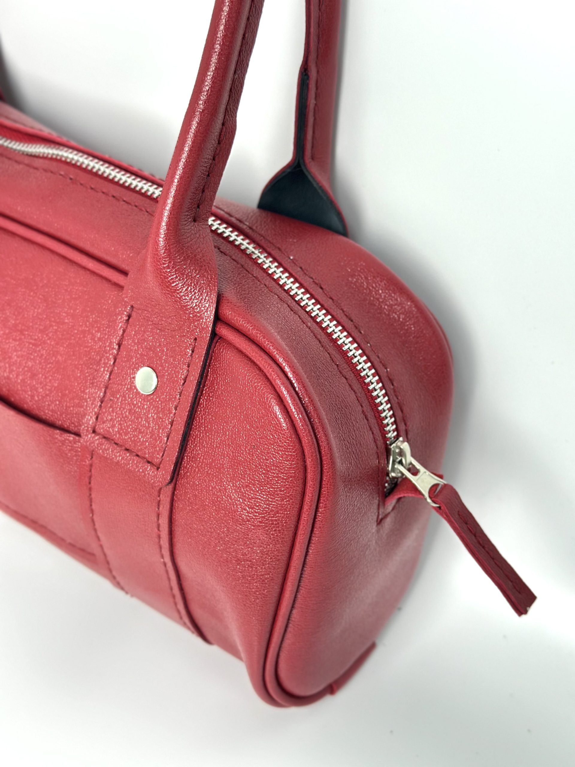 Сумка Батон красный скат