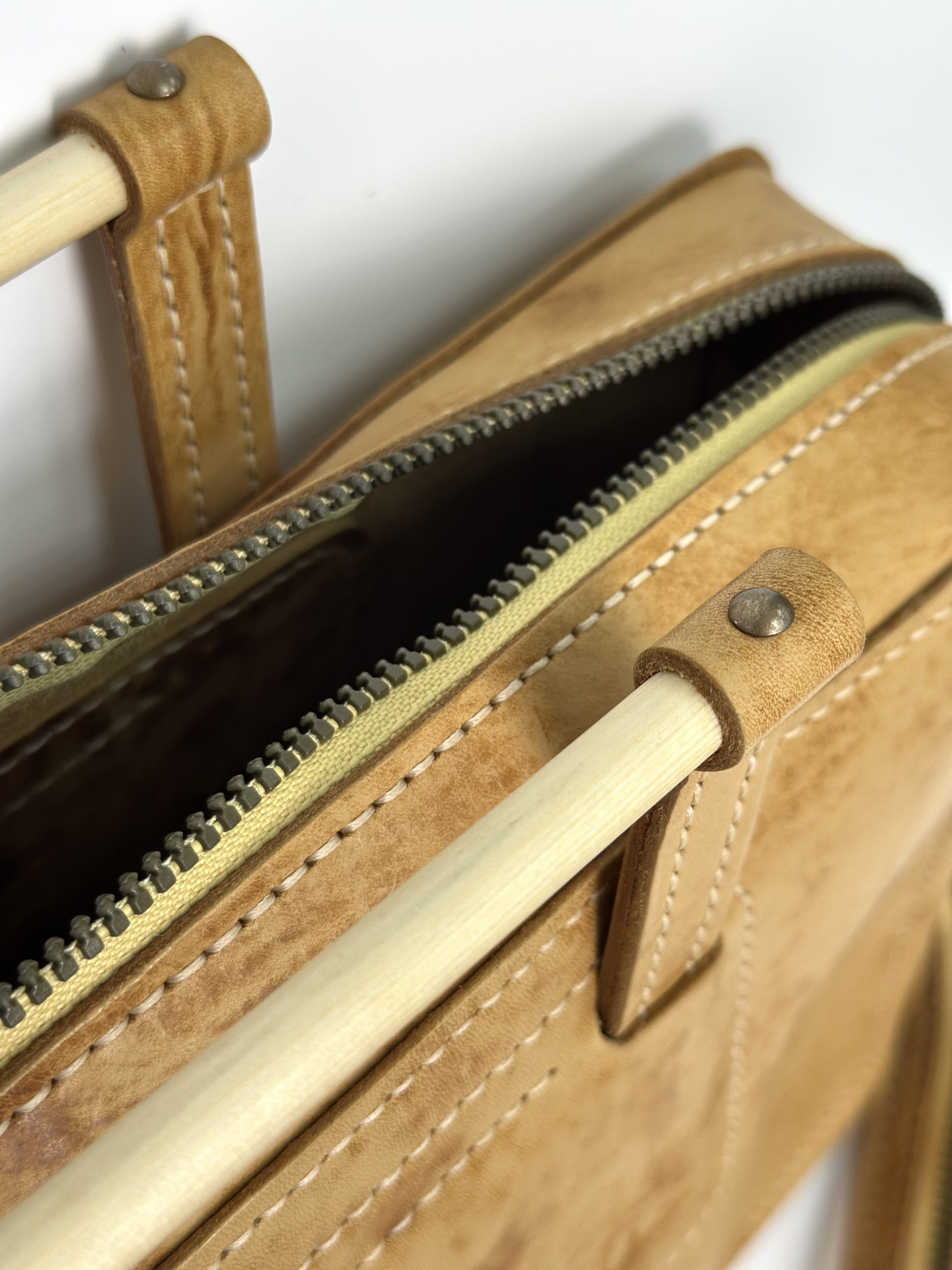 трансформирующаяся сумка-рюкзак из натуральной кожи АЛЕКСАНДР