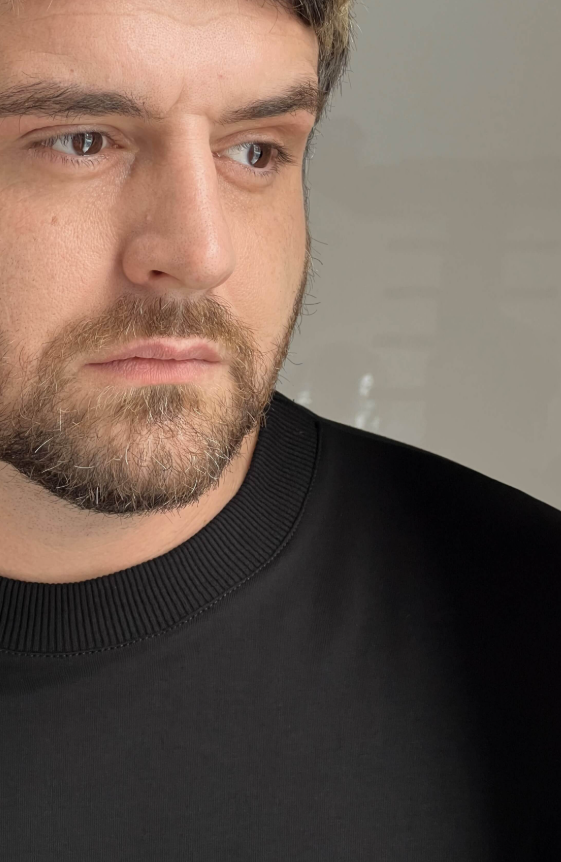 Футболка с круглым вырезом в цвете BLACK, M