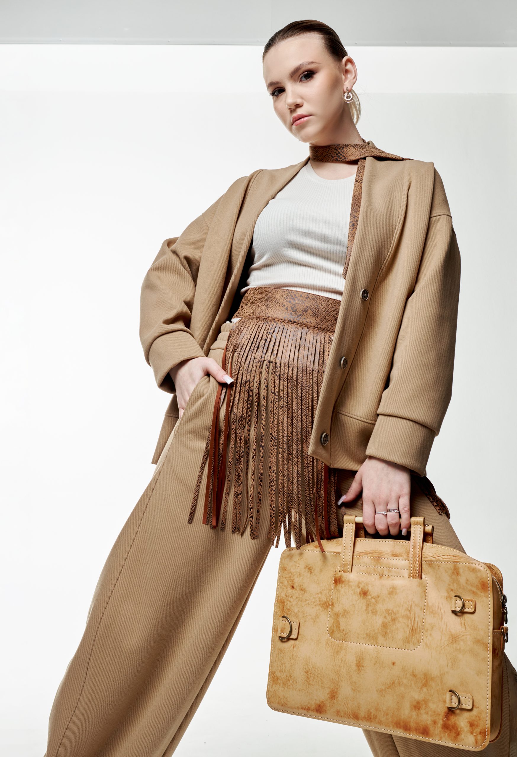 Баска короткая асс