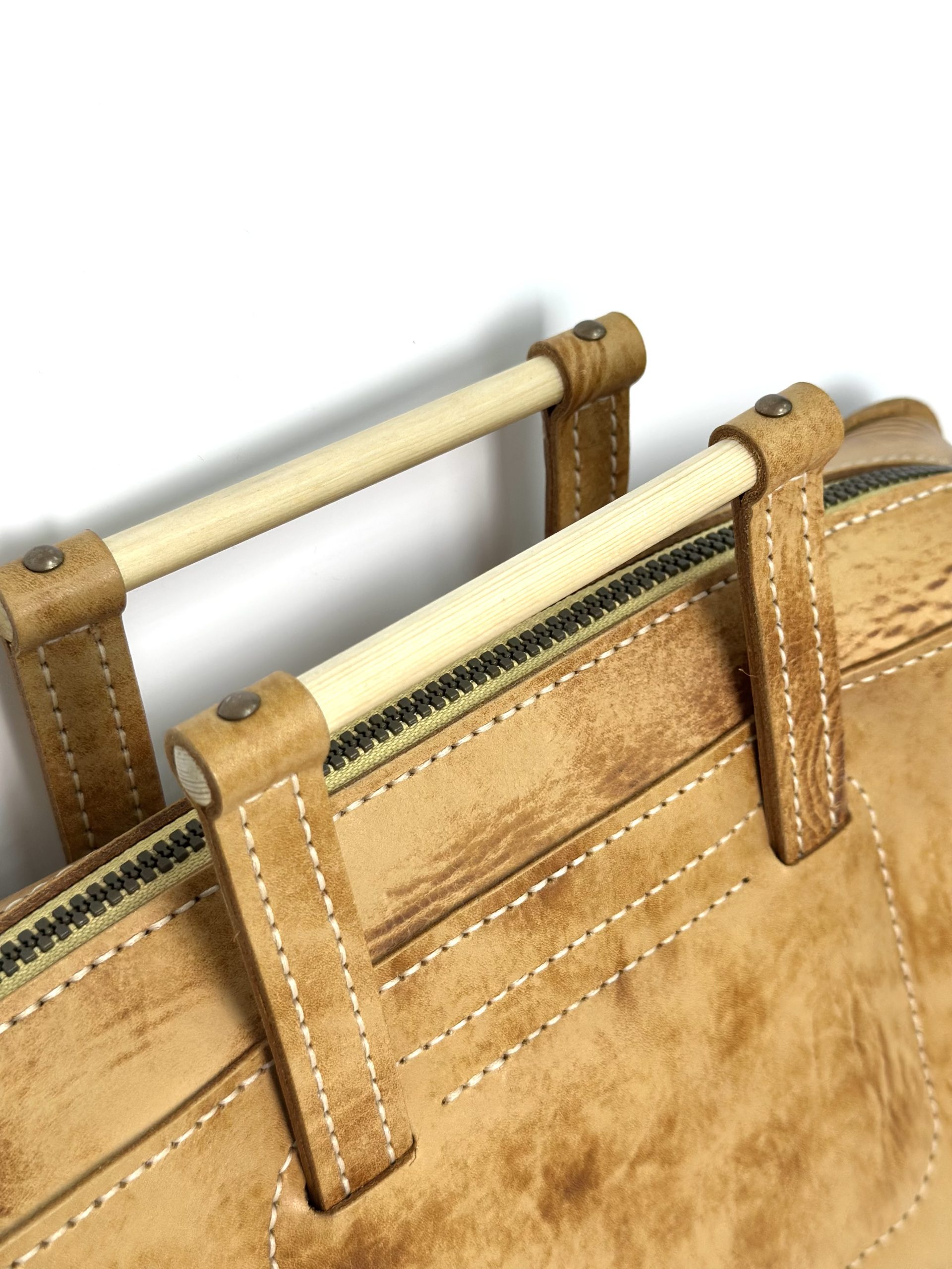 трансформирующаяся сумка-рюкзак из натуральной кожи АЛЕКСАНДР